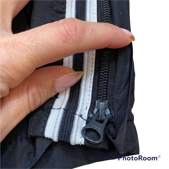 Boys Size 7 Osh Kosh Lot Includes 2 Pants 1 Sweater, 2 Tee Shirts - Picture 6 of 13